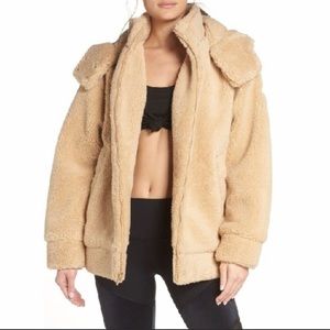 ALO Yoga Norte sherpa coat